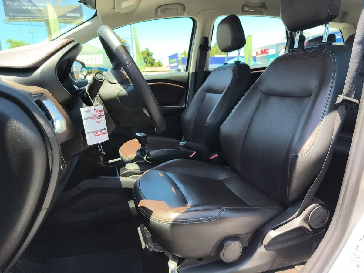 Chevrolet Spin 1.8 Premier 4x2 Mt 5p año 2021