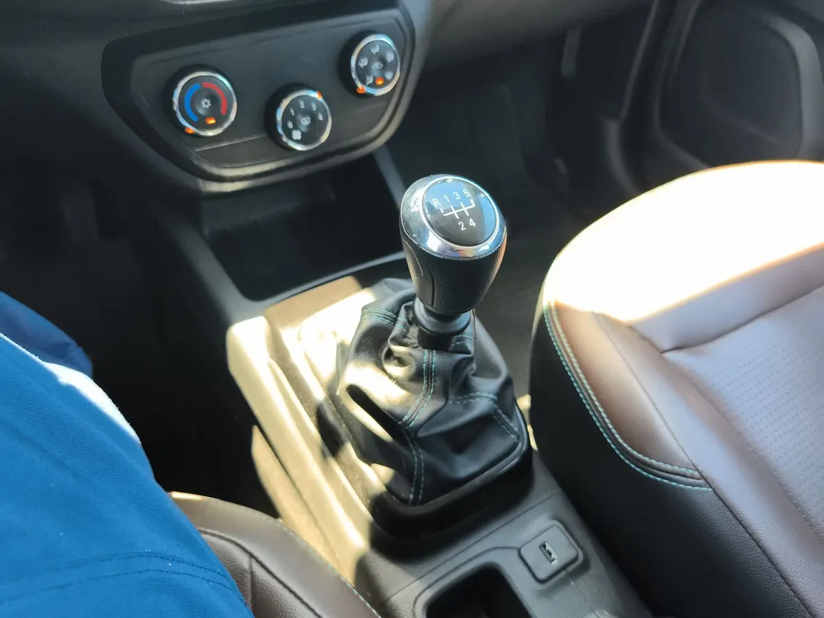 Chevrolet Spin 1.8 Premier 4x2 Mt 5p año 2021