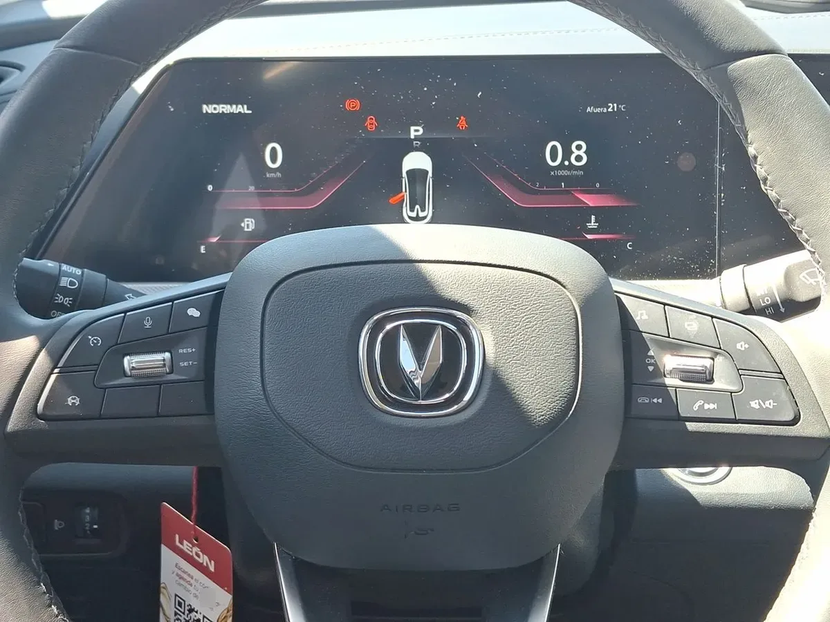 Changan Uni-T 1.5 Luxury 4x2 At 5p año 2022