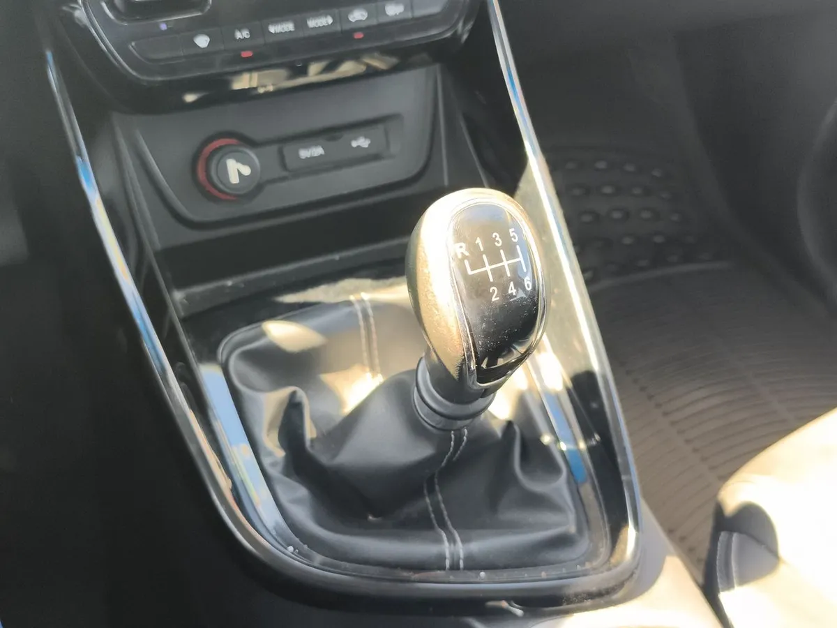 Chevrolet Captiva 1.5t Premier Fwd Mt 5p año 2021