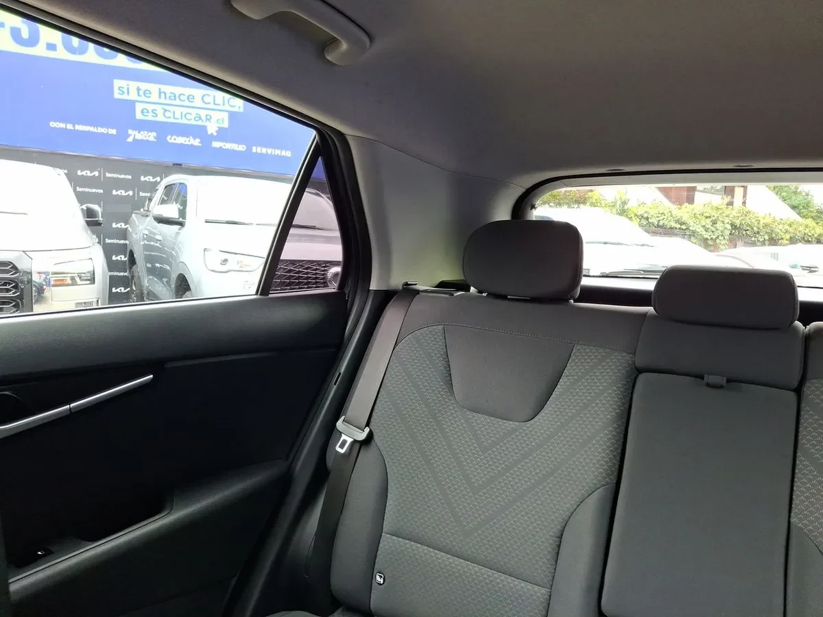 Kia Niro 1.6l Gdi Lx Hev Hybrid 4x2 6dct At 5p año 2023