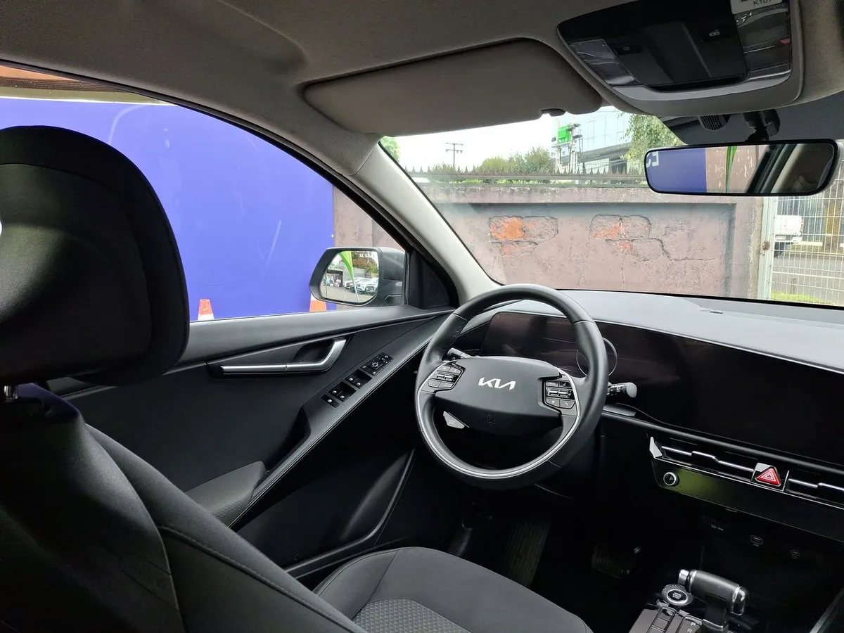 Kia Niro 1.6l Gdi Lx Hev Hybrid 4x2 6dct At 5p año 2023