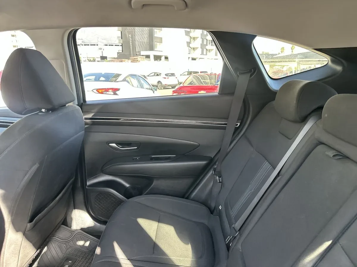 Hyundai Tucson 2.0 Nx4 Plus 2wd At 5p año 2024