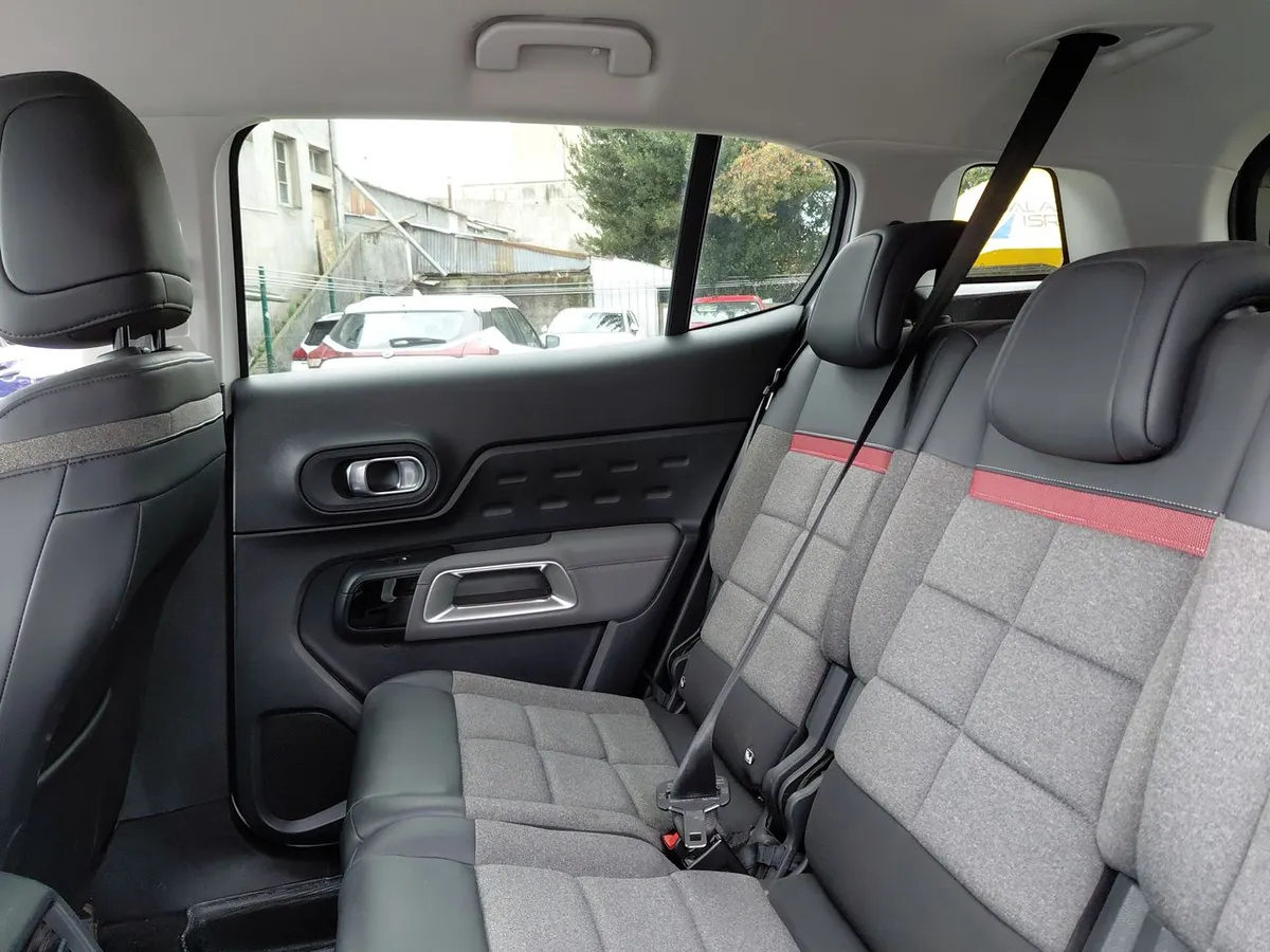 Citroen C5 Aircross 1.5 Shine Diesel 4x2 130 Ss Eat8 At 5p año 2023