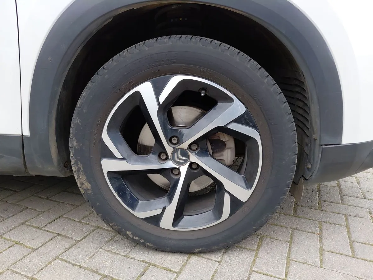 Citroen C5 Aircross 1.5 Shine Diesel 4x2 130 Ss Eat8 At 5p año 2023