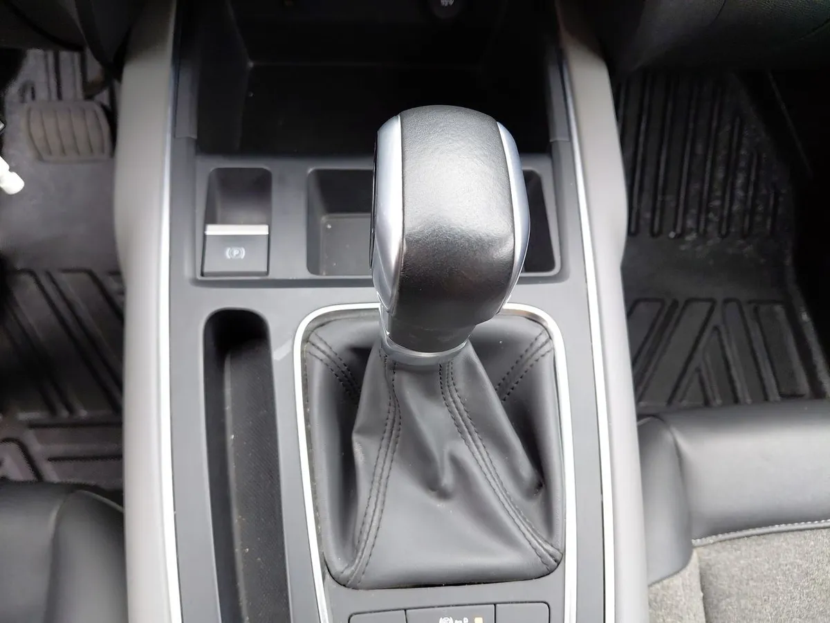 Citroen C5 Aircross 1.5 Shine Diesel 4x2 130 Ss Eat8 At 5p año 2023