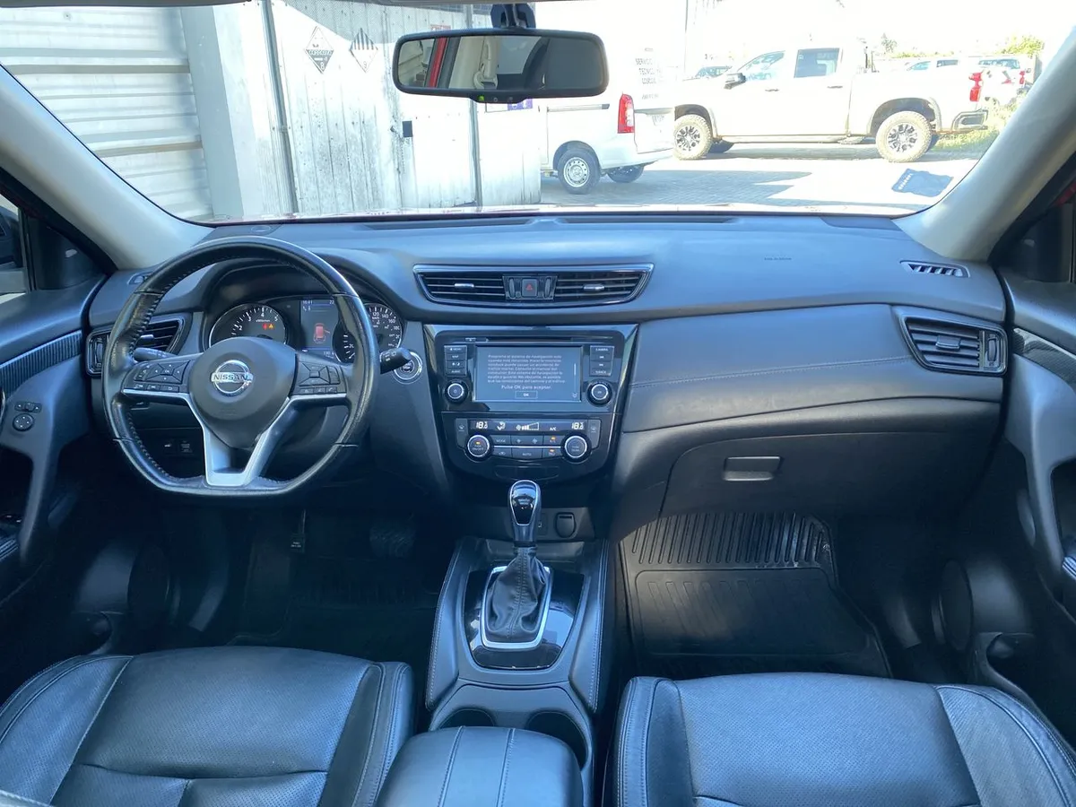Nissan X-Trail 2.5 Exclusive Mc 4x4 Cvt At 5p año 2023