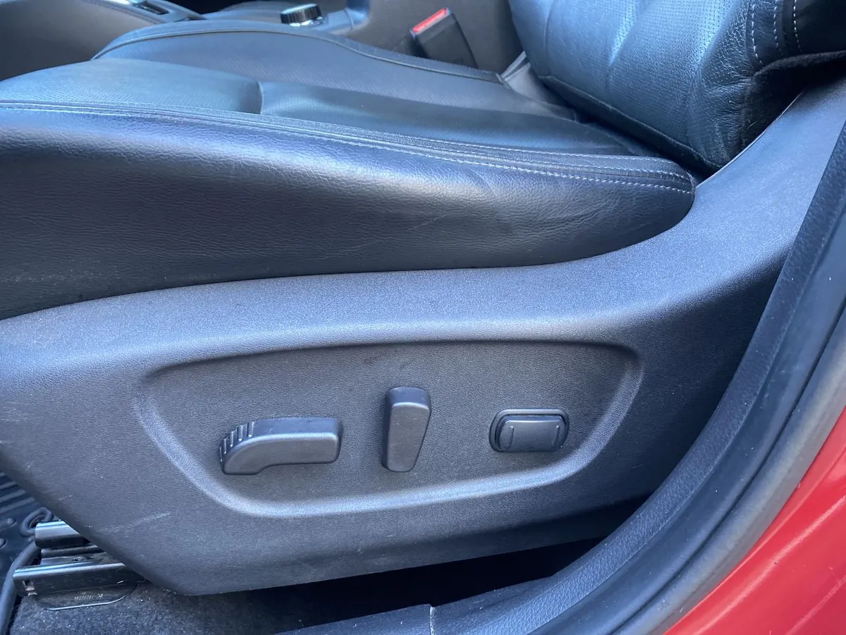 Nissan X-Trail 2.5 Exclusive Mc 4x4 Cvt At 5p año 2023