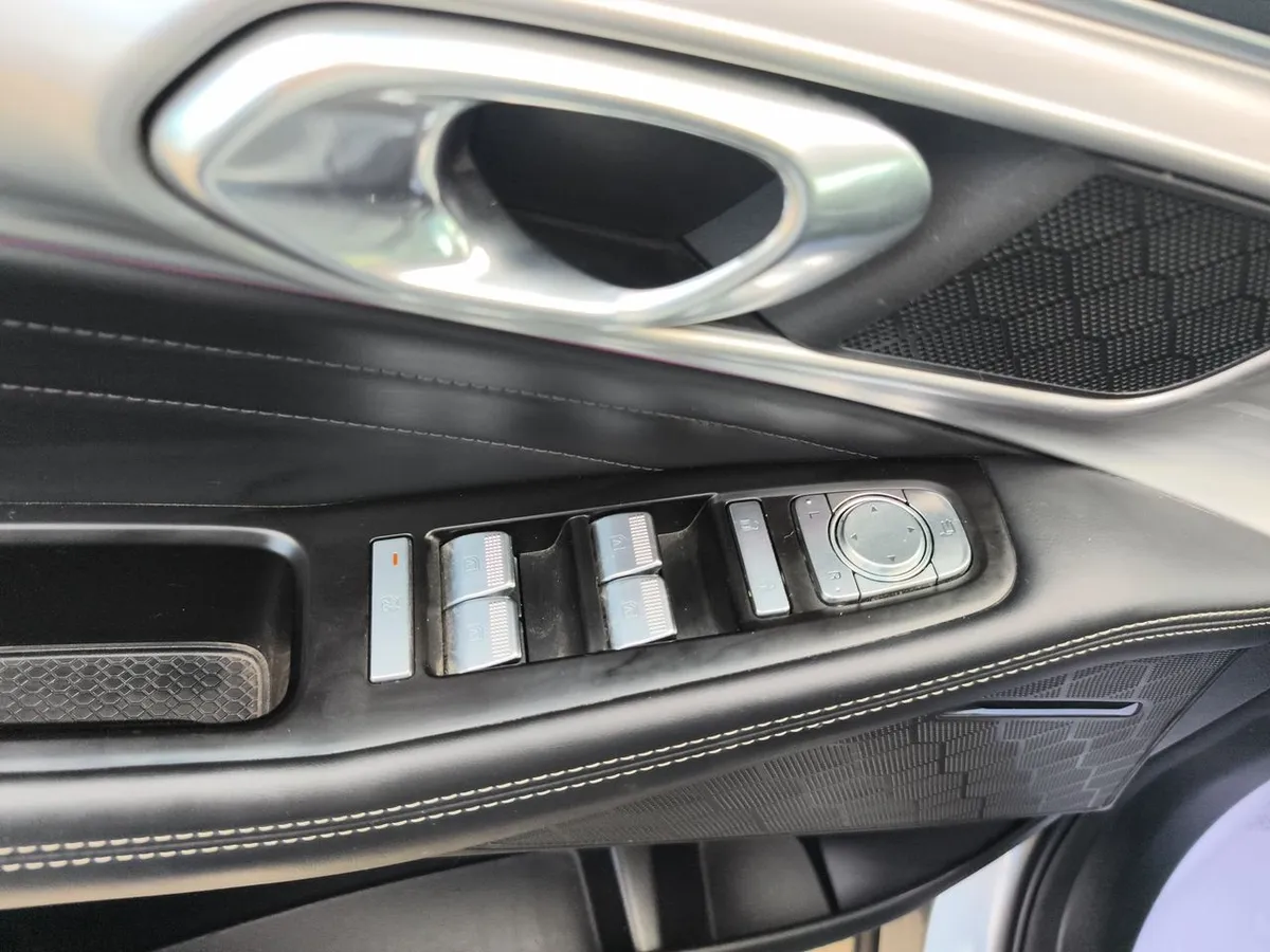 GAC Gs8 2.0t Gt 2wd At 5p año 2025