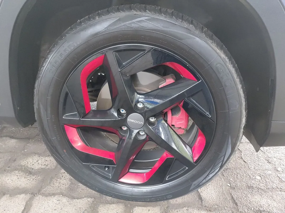 Omoda C5 1.6t Prestige 4x2 Dct At 5p año 2025