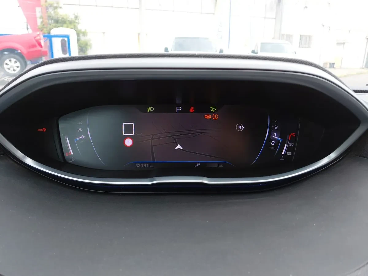 Peugeot 3008 1.5 Allure Pack Bluehdi 130 4x2 Eat8 5p año 2024