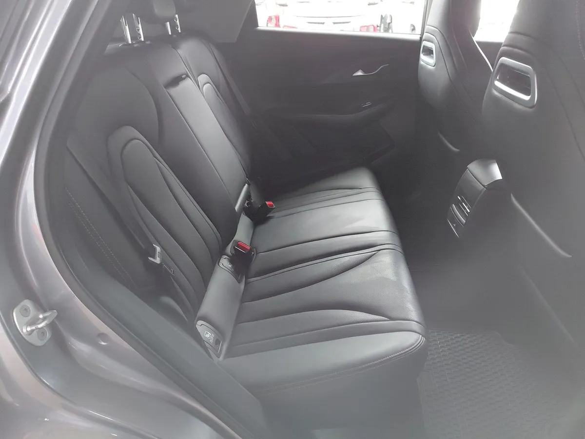 Omoda C5 1.6t Prestige 4x2 Dct At 5p año 2025