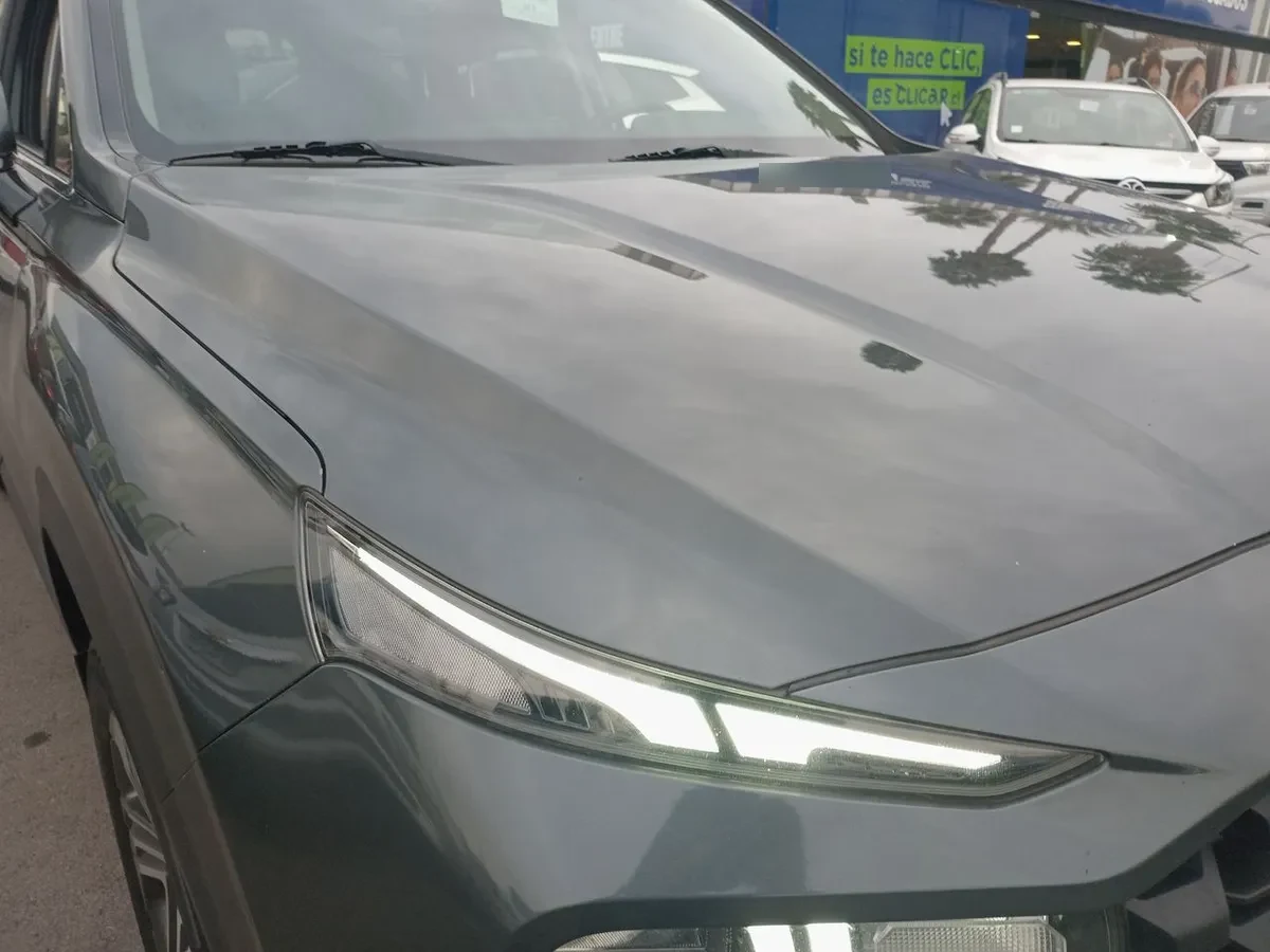 Hyundai Santa Fe 2.2 Value Fl Crdi Diesel 4wd At 5p año 2022