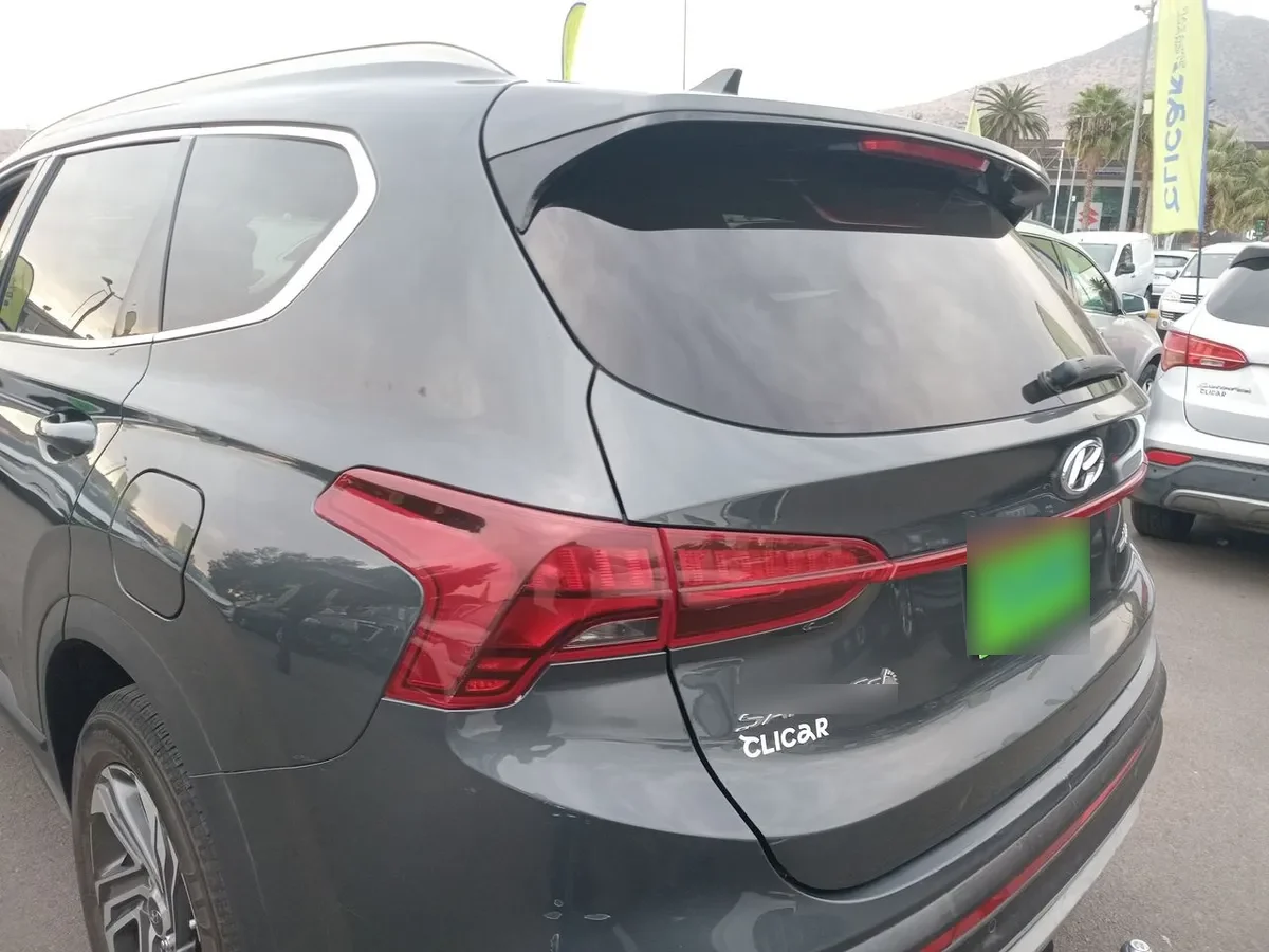 Hyundai Santa Fe 2.2 Value Fl Crdi Diesel 4wd At 5p año 2022