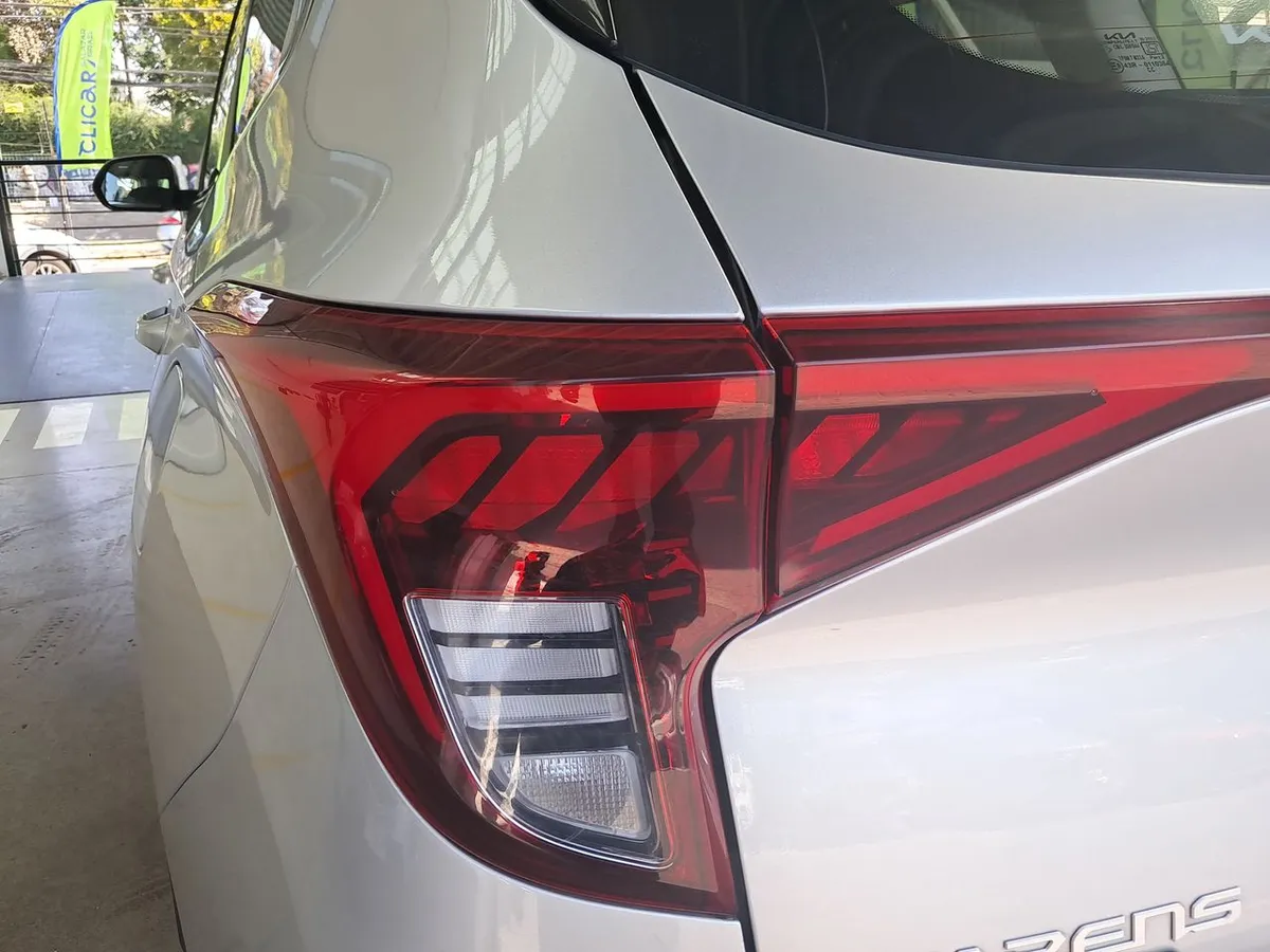 Kia Carens 1.4l Ex Turbo-Gdi Full 4x2 7dct At 5p año 2024