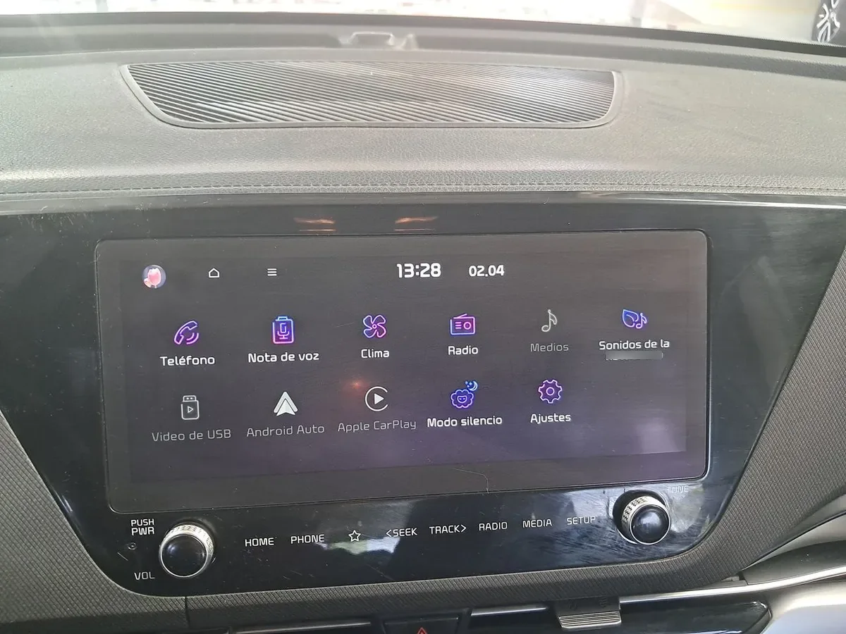 Kia Carens 1.4l Ex Turbo-Gdi Full 4x2 7dct At 5p año 2024
