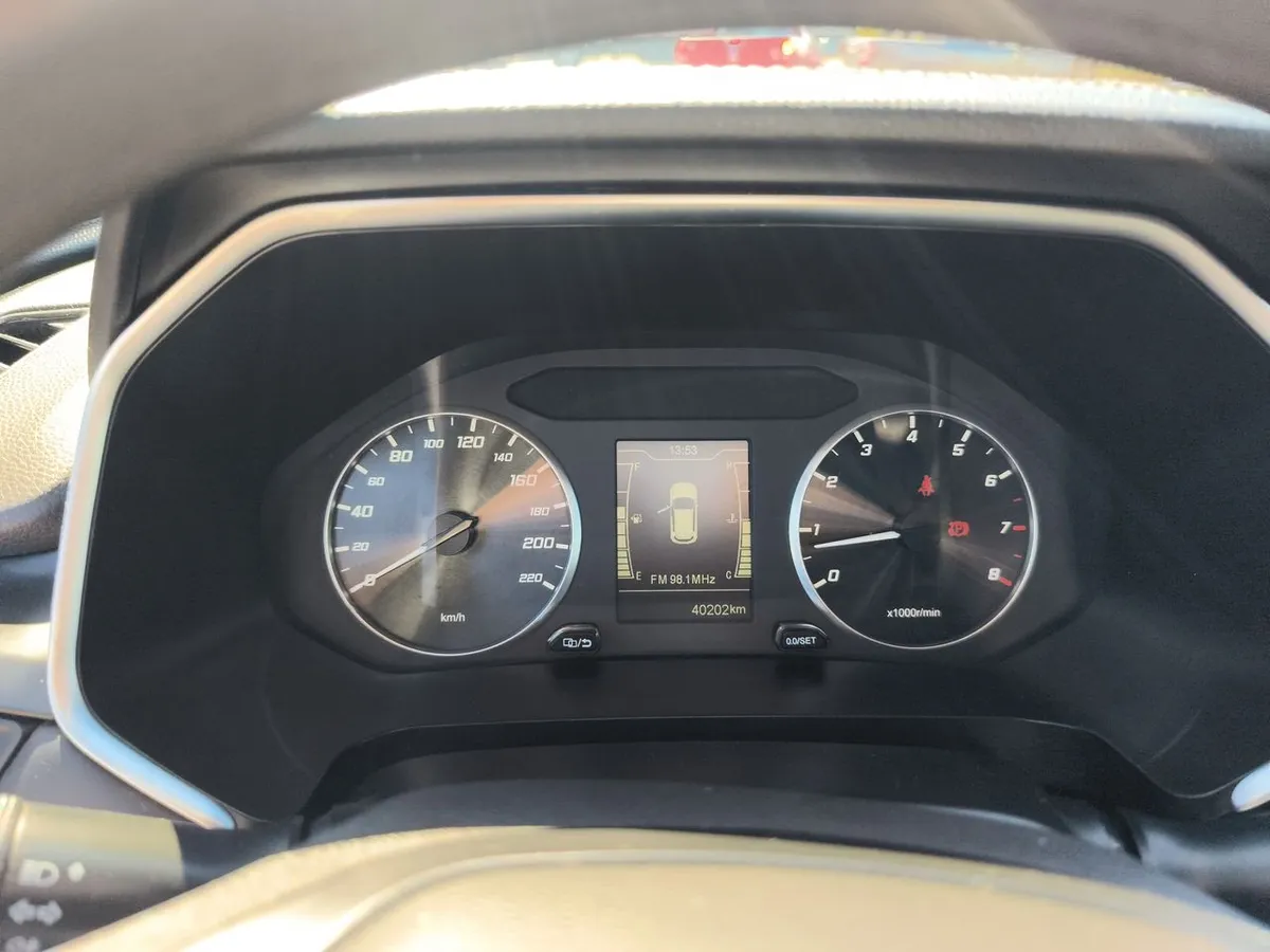 Chery Tiggo 8 1.5t Gl 4x2 Mt 5p año 2022