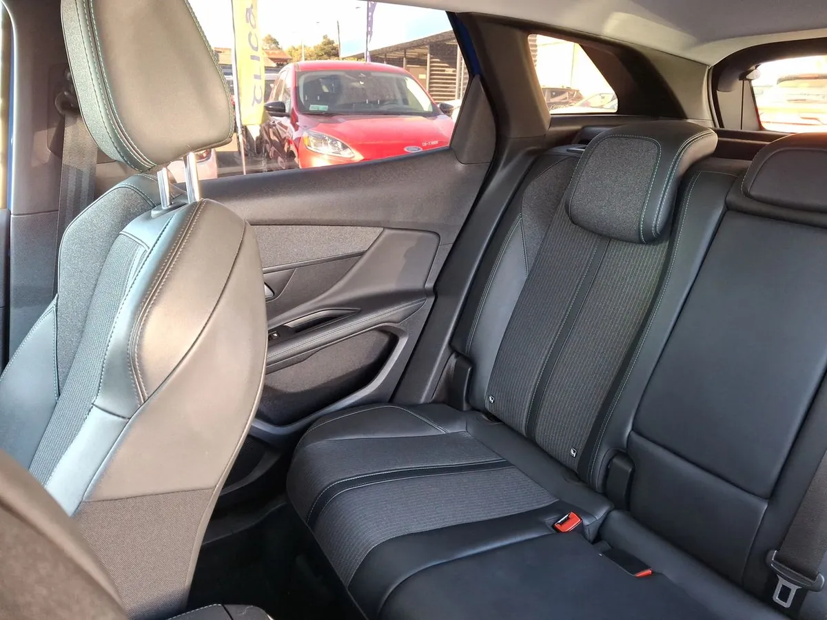 Peugeot 3008 1.5 Allure Pack Bluehdi 4x2 130 Eat8 5p año 2022
