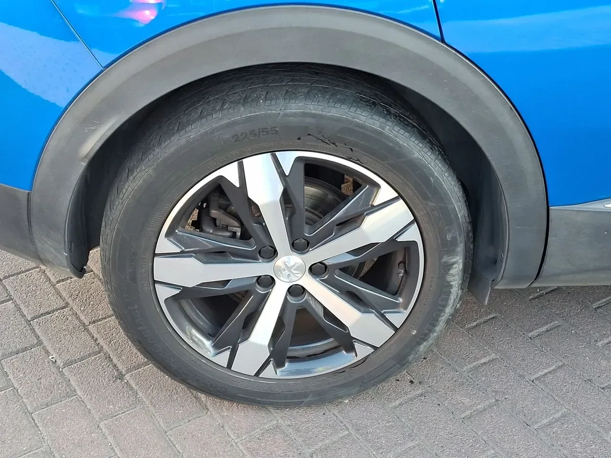 Peugeot 3008 1.5 Allure Pack Bluehdi 4x2 130 Eat8 5p año 2022