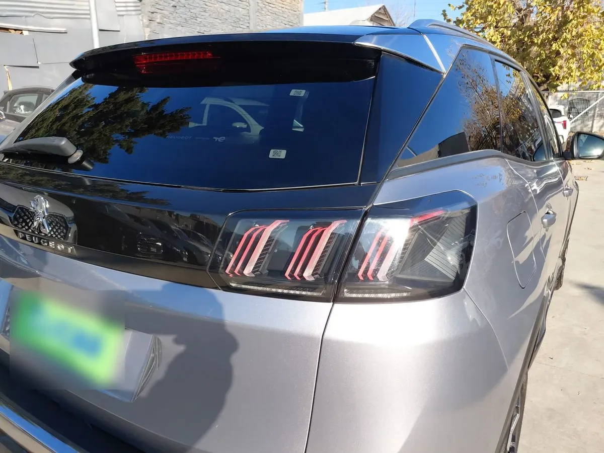 Peugeot 3008 1.5 Allure Pack Bluehdi 130 4x2 Eat8 5p año 2024