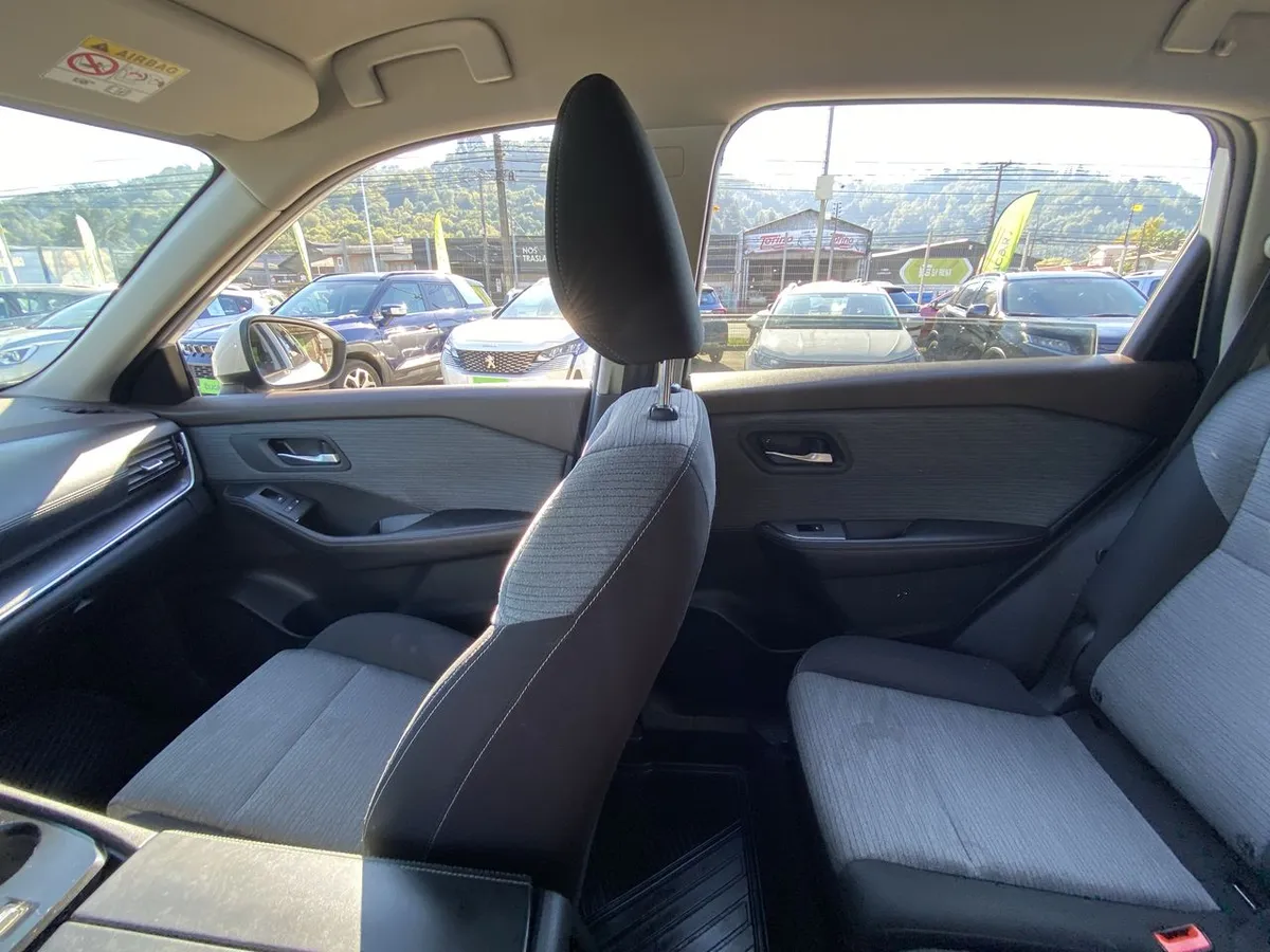 Nissan X-Trail 2.5 Sense 4x2 3row Cvt At 5p año 2024