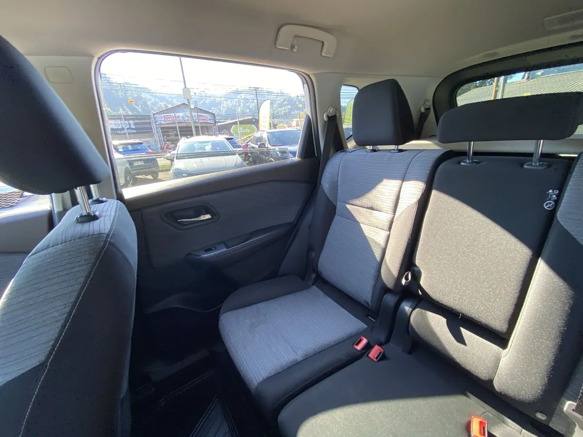 Nissan X-Trail 2.5 Sense 4x2 3row Cvt At 5p año 2024