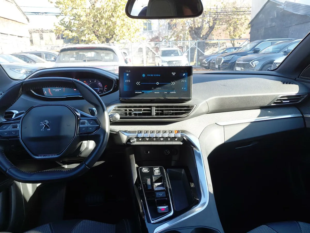 Peugeot 3008 1.5 Allure Pack Bluehdi 130 4x2 Eat8 5p año 2024