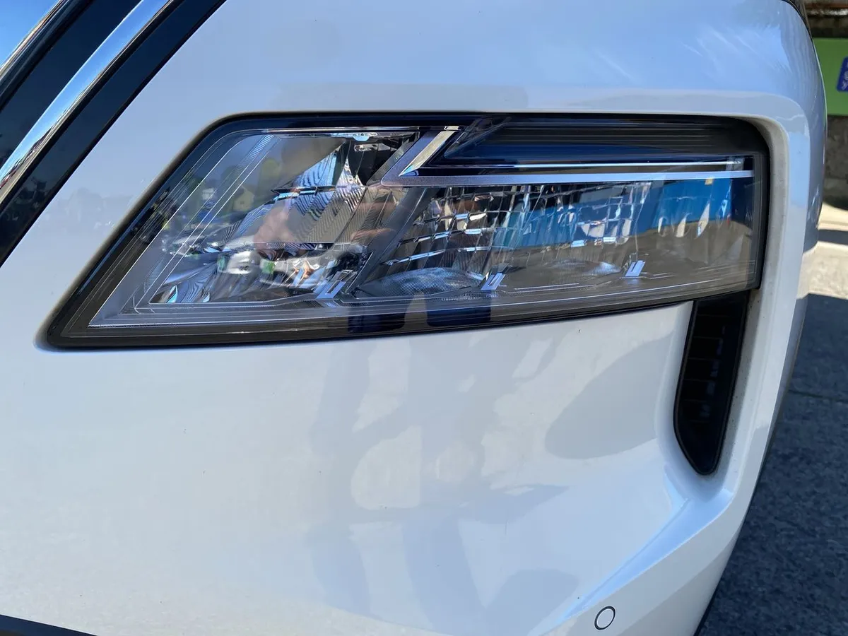 Nissan X-Trail 2.5 Sense 4x2 3row Cvt At 5p año 2024