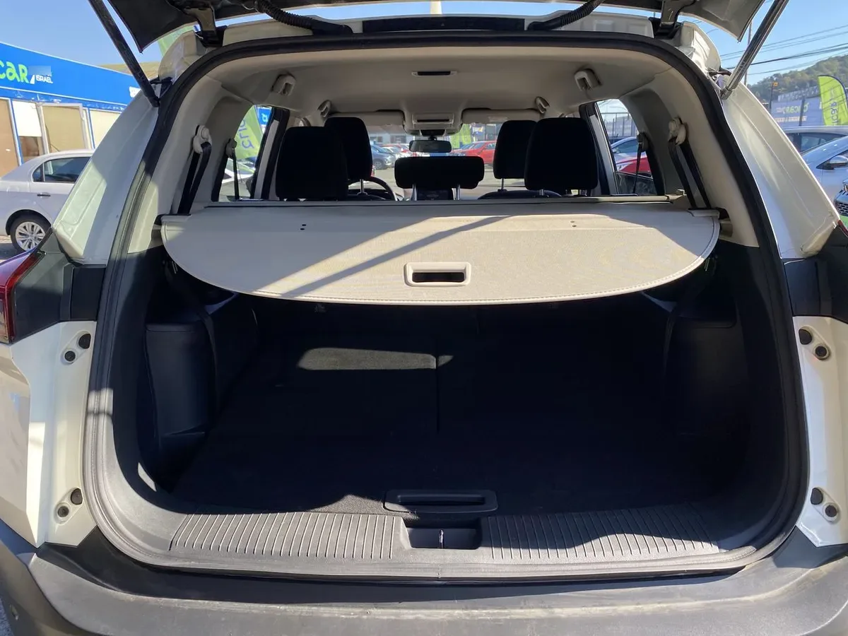 Nissan X-Trail 2.5 Sense 4x2 3row Cvt At 5p año 2024