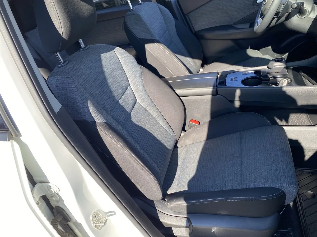 Nissan X-Trail 2.5 Sense 4x2 3row Cvt At 5p año 2024