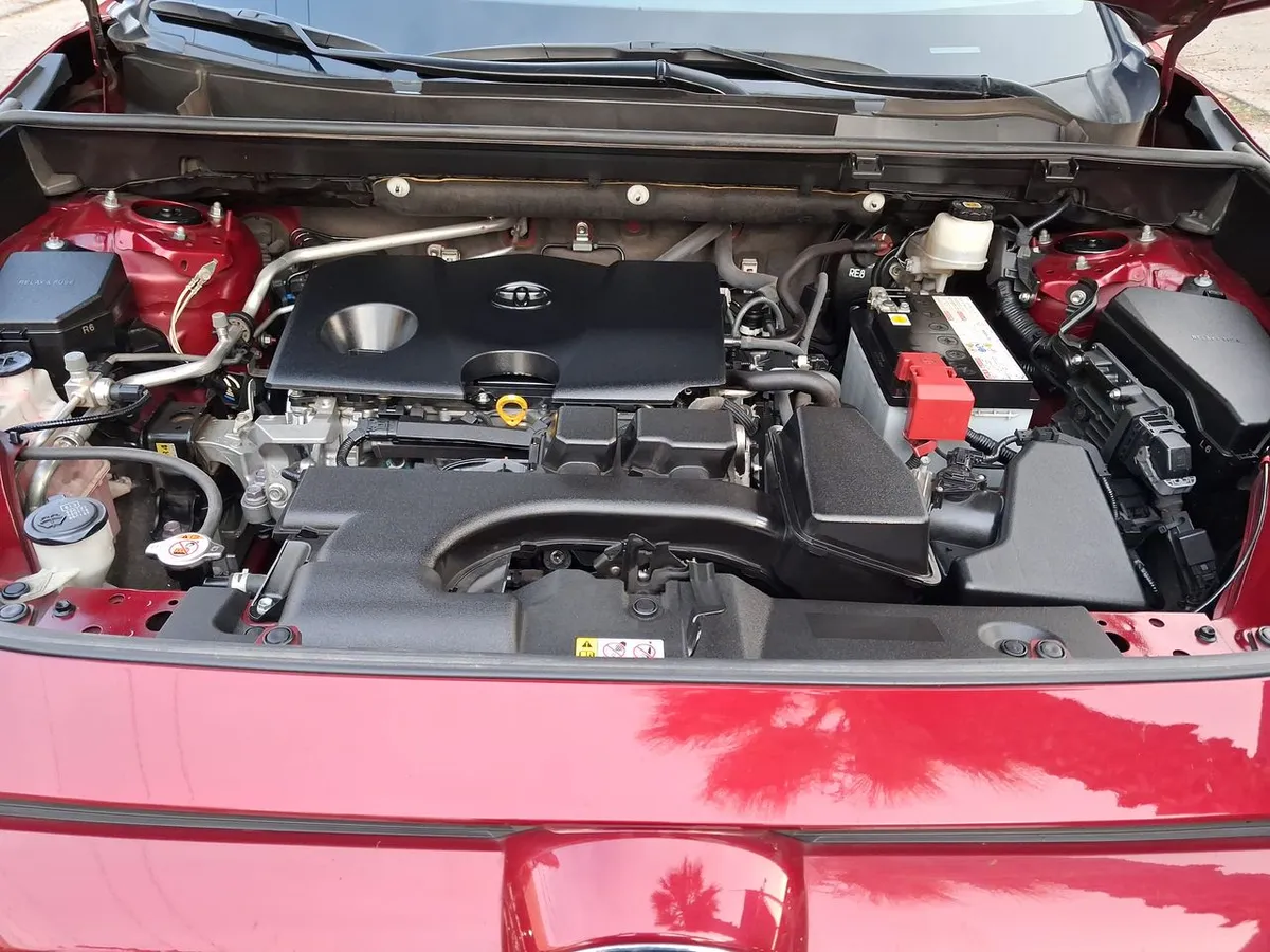 Toyota Rav 4 2.0 Le 4x2 Cvt At 5p año 2024