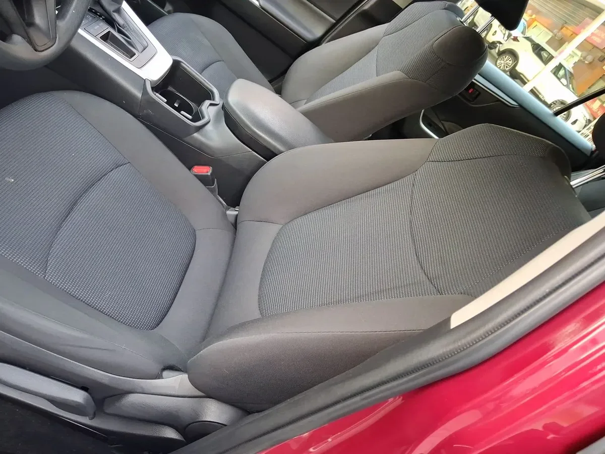 Toyota Rav 4 2.0 Le 4x2 Cvt At 5p año 2024
