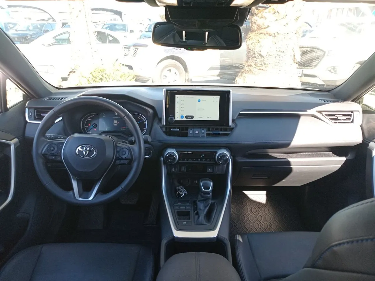 Toyota Rav 4 2.5 Xse Hybrid 4x2 Cvt At 5p año 2025