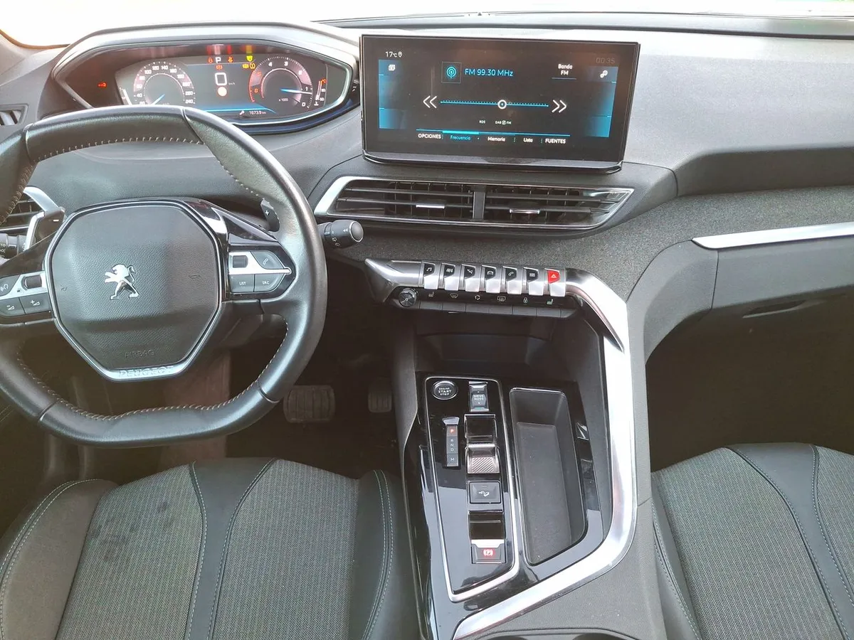 Peugeot 5008 1.5 Allure Pack Bluehdi 130 4x2 Eat8 5p año 2024