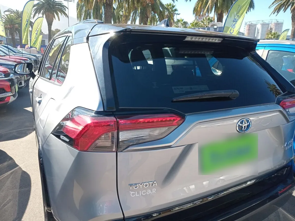 Toyota Rav 4 2.5 Xse Hybrid 4x2 Cvt At 5p año 2025