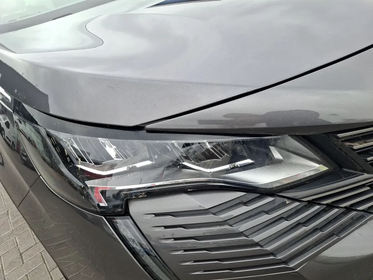Peugeot 5008 1.5 Allure Pack Bluehdi 130 4x2 Eat8 5p año 2024