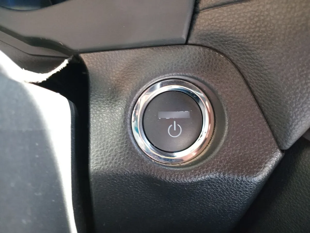 Toyota Rav 4 2.5 Xse Hybrid 4x2 Cvt At 5p año 2025
