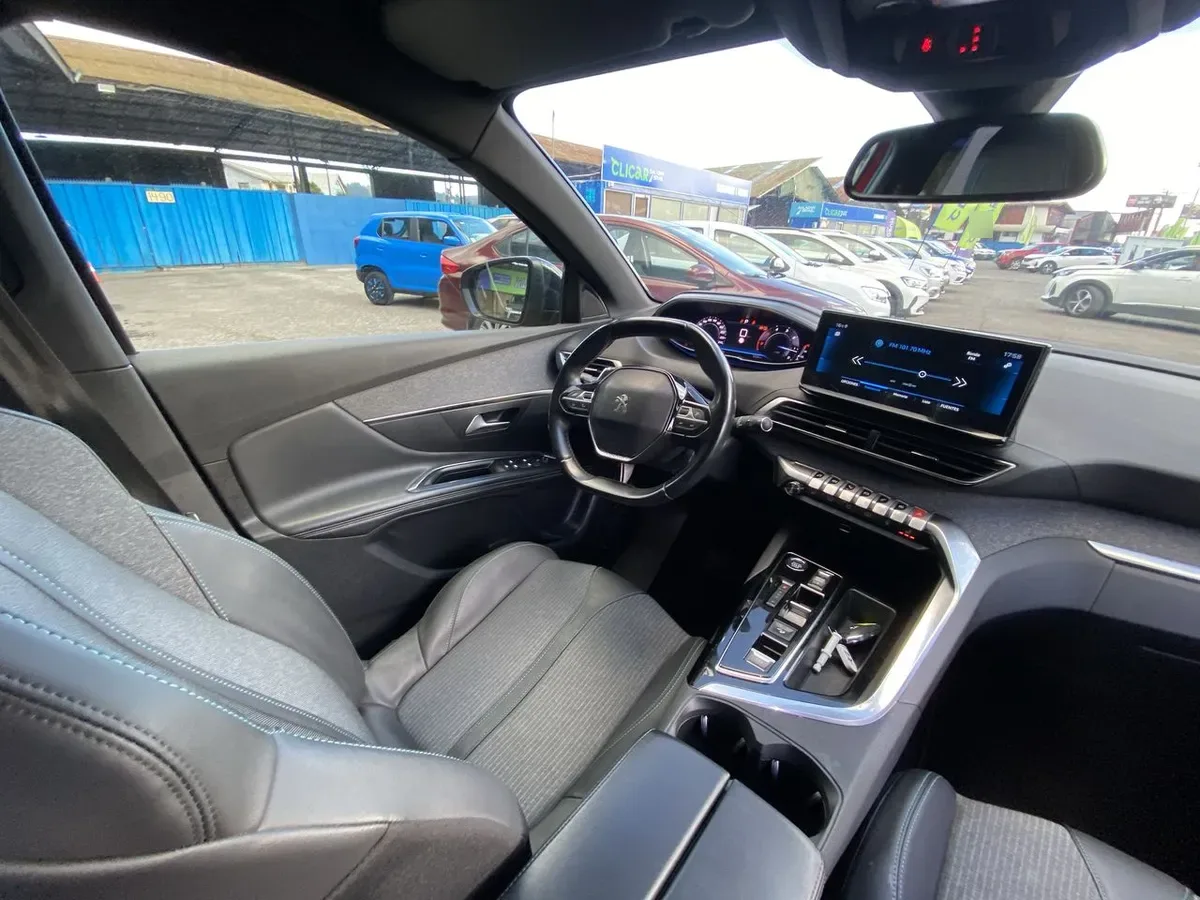 Peugeot 3008 1.5 Allure Pack Bluehdi 130 4x2 Eat8 5p año 2023