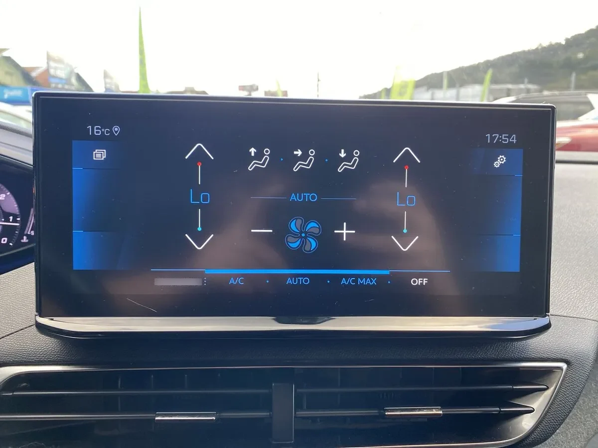 Peugeot 3008 1.5 Allure Pack Bluehdi 130 4x2 Eat8 5p año 2023