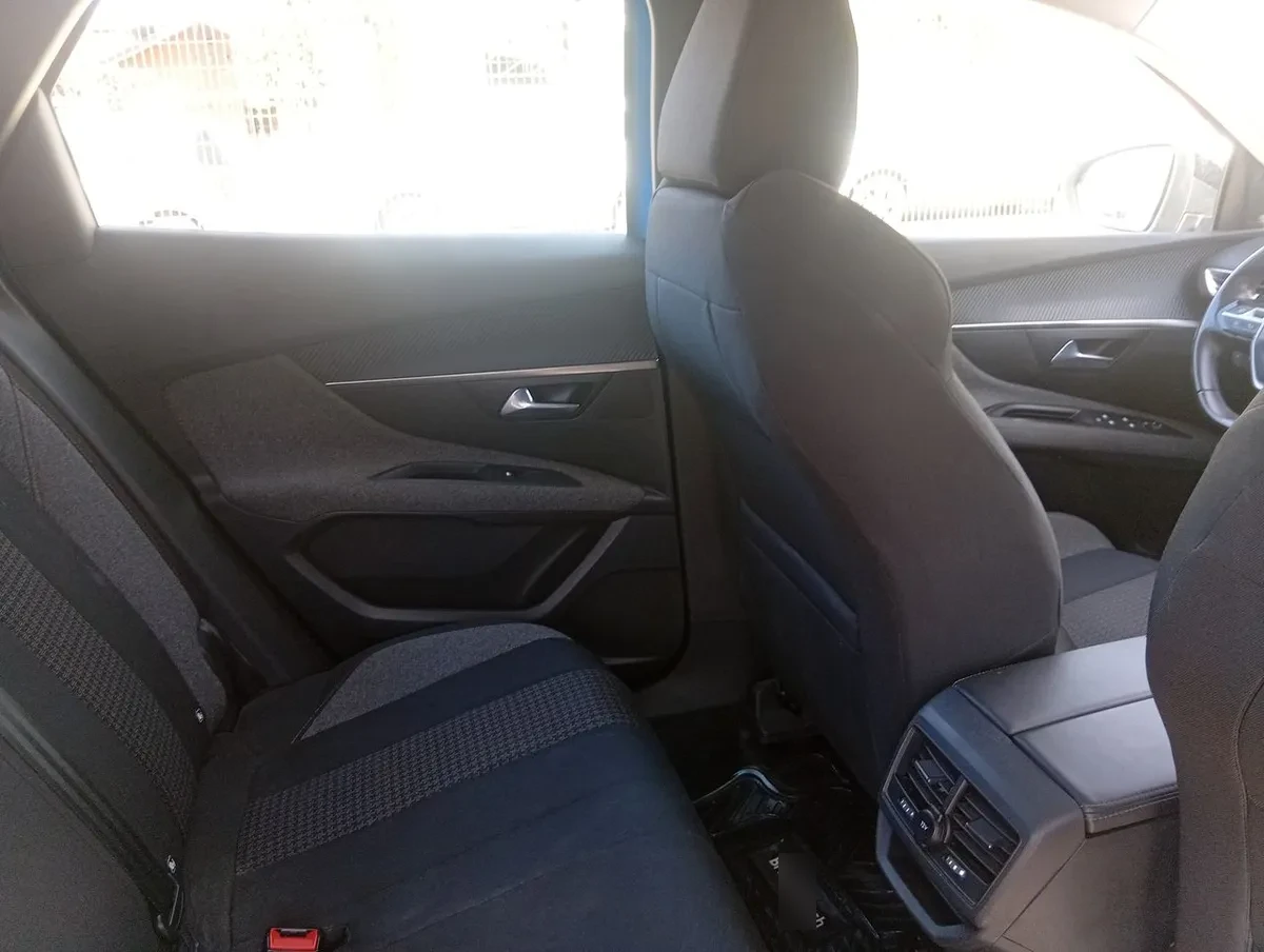 Peugeot 3008 1.2 Active Pack Puretech 4x2 130 Mt6 5p año 2022