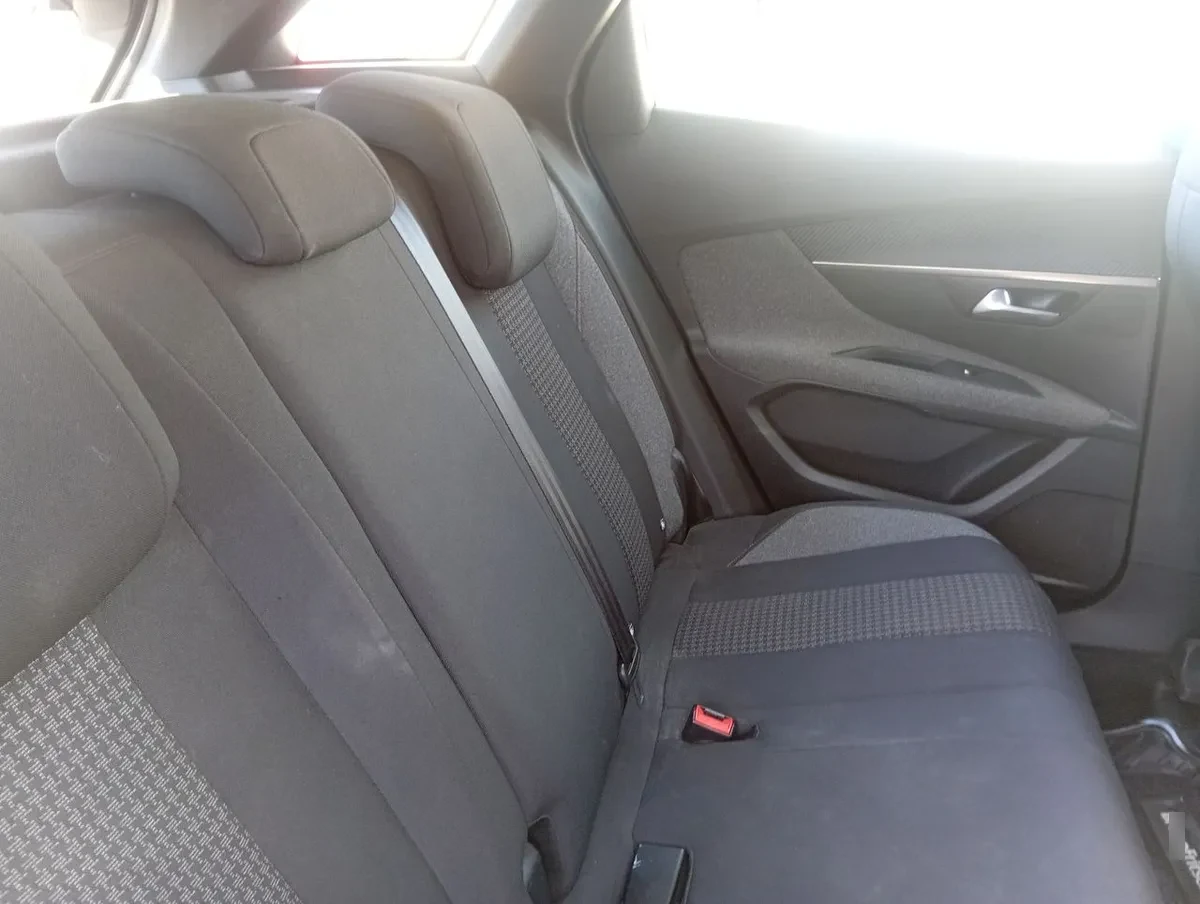 Peugeot 3008 1.2 Active Pack Puretech 4x2 130 Mt6 5p año 2022