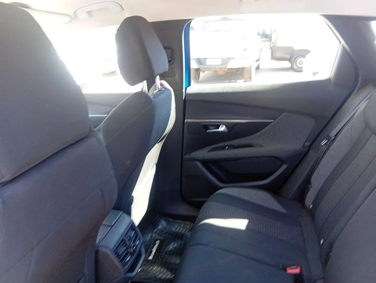 Peugeot 3008 1.2 Active Pack Puretech 4x2 130 Mt6 5p año 2022