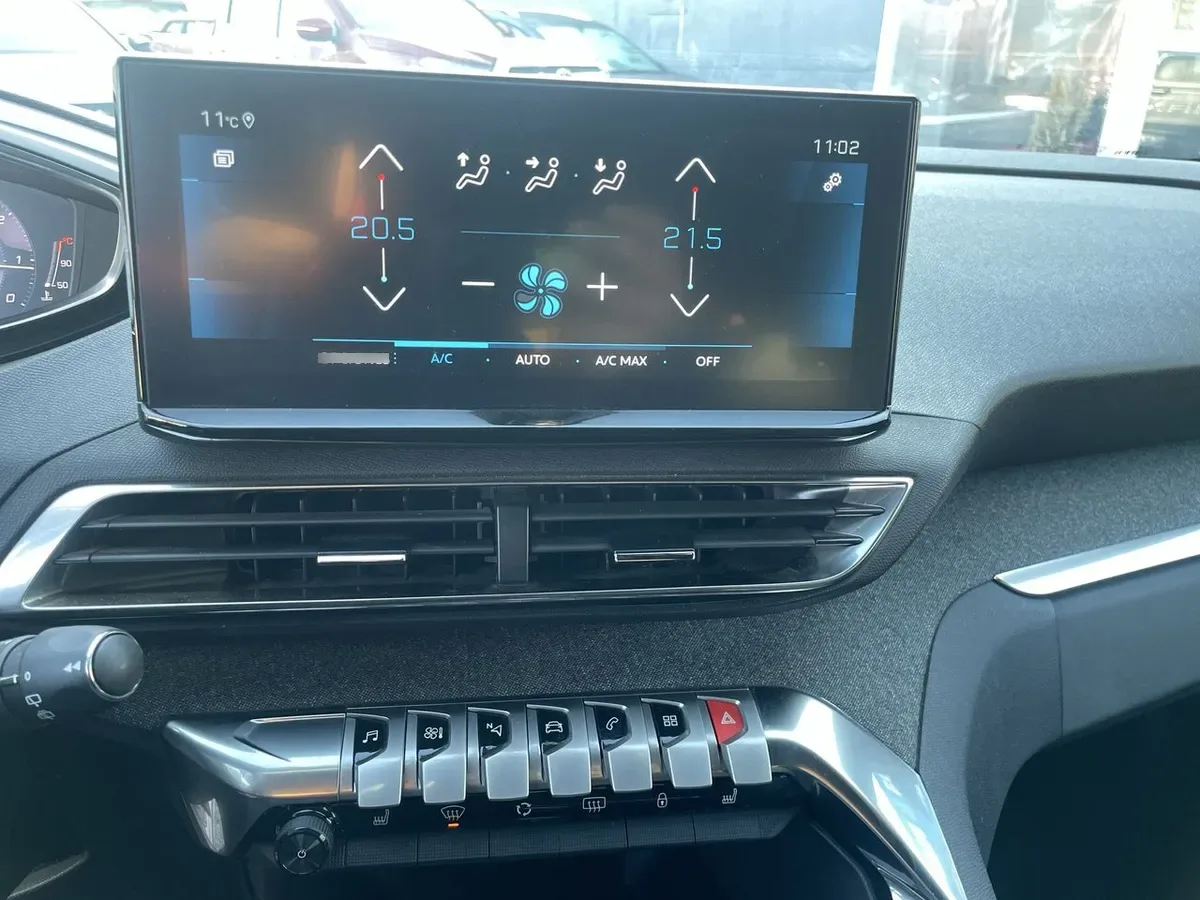 Peugeot 5008 1.5 Allure Pack Bluehdi 130 4x2 Eat8 5p año 2024