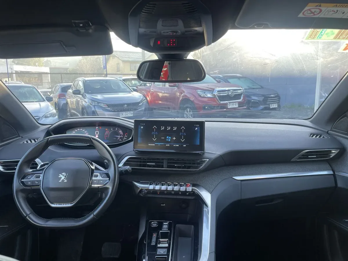 Peugeot 5008 1.5 Allure Pack Bluehdi 130 4x2 Eat8 5p año 2024