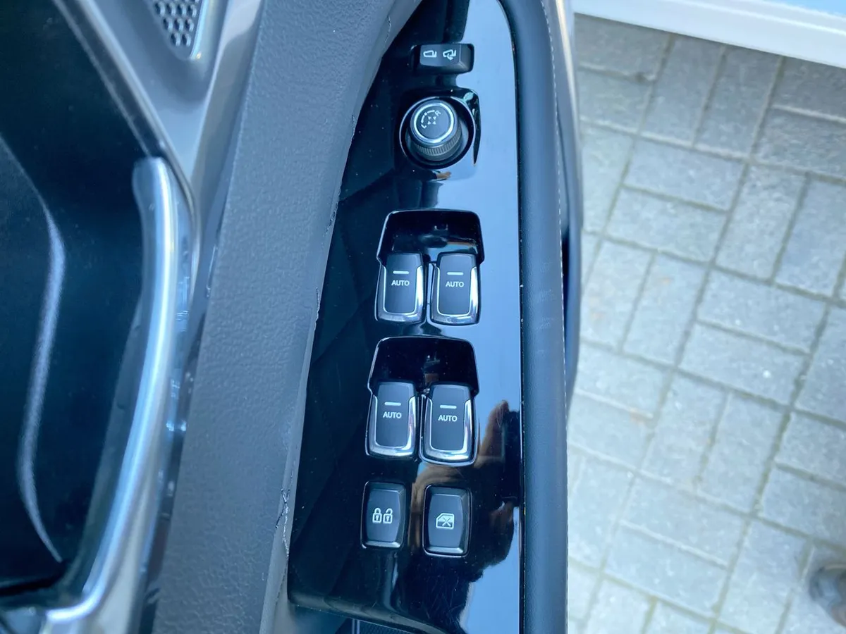 Ssangyong Rexton 2.2t Limited Plus Diesel 4x4 9ab 8at 5p año 2025