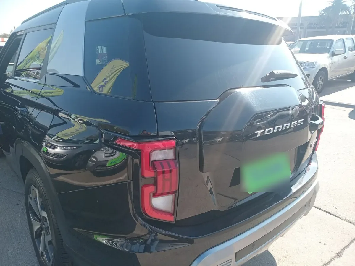 Ssangyong Torres 1.5t Glx 4wd At 5p año 2024