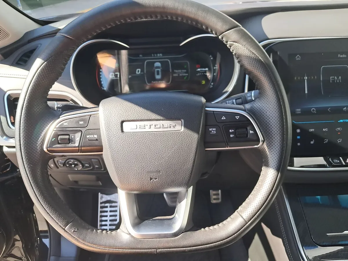 Jetour X70 1.5t Lux 4x2 At 5p año 2025