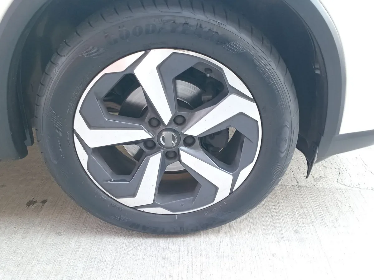 Nissan Qashqai 1.3t Sense 2wd Mt 5p año 2023