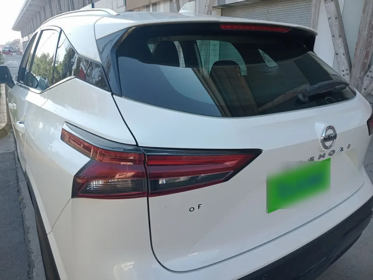 Nissan Qashqai 1.3t Sense 2wd Mt 5p año 2023