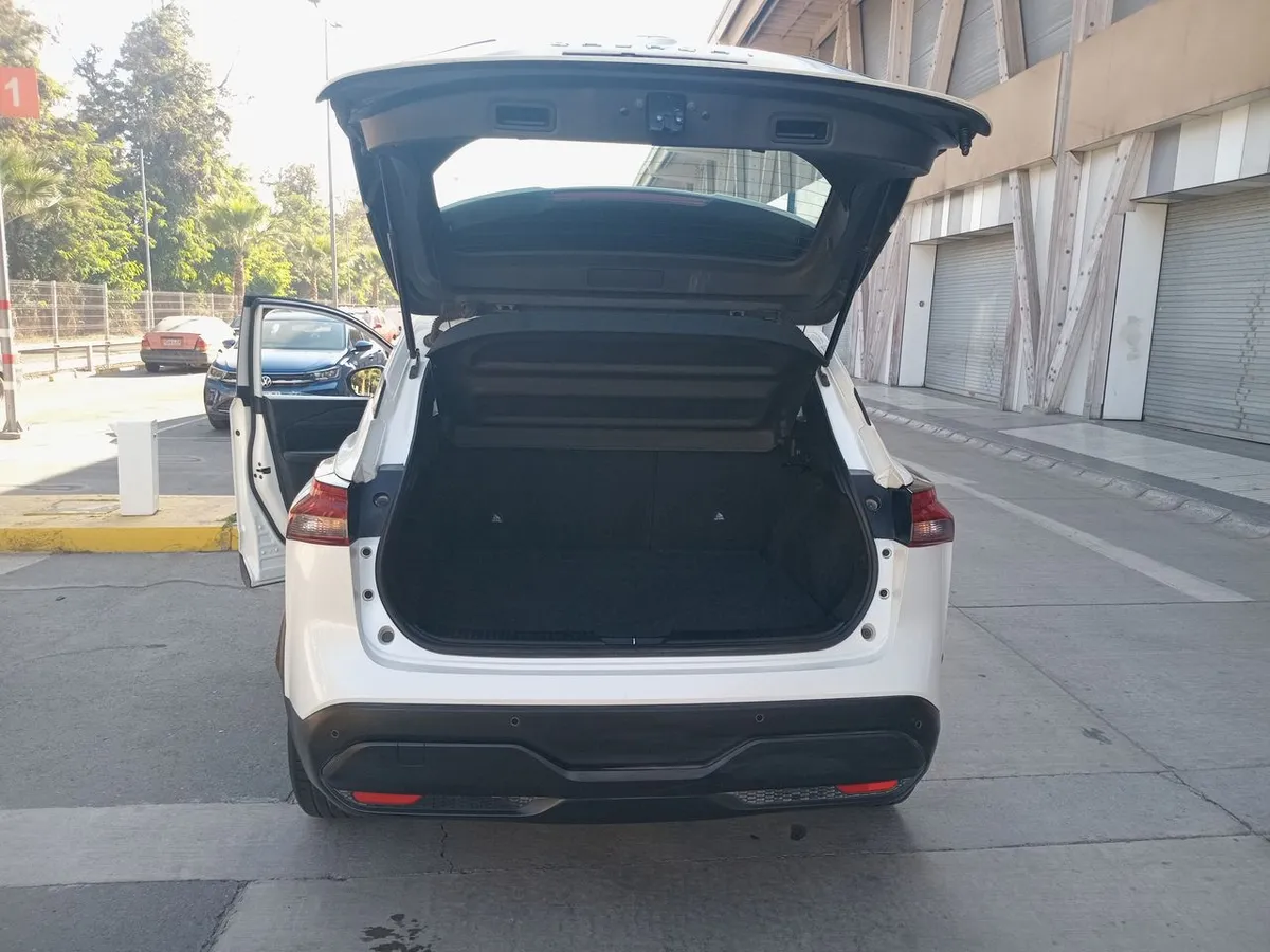 Nissan Qashqai 1.3t Sense 2wd Mt 5p año 2023
